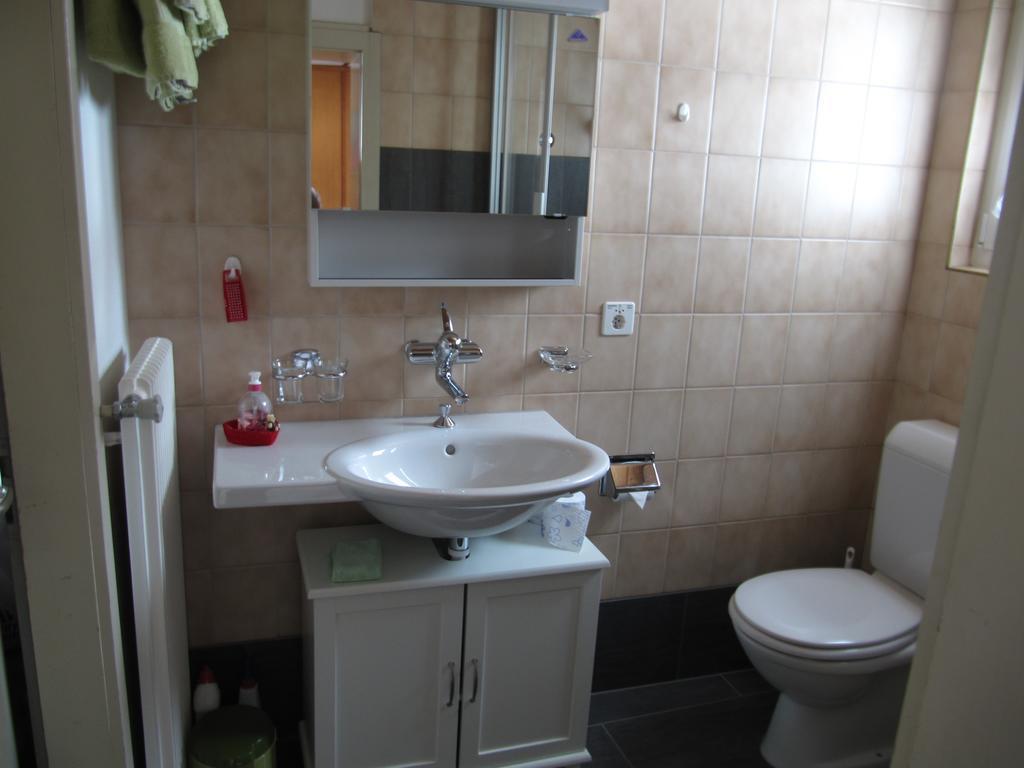 Pension Hof Zur Stilli Apartment Davos Cameră foto
